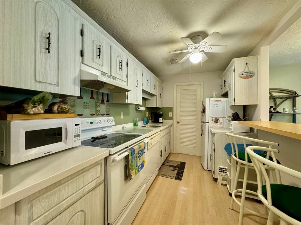 500 Willard St #303 photo 5