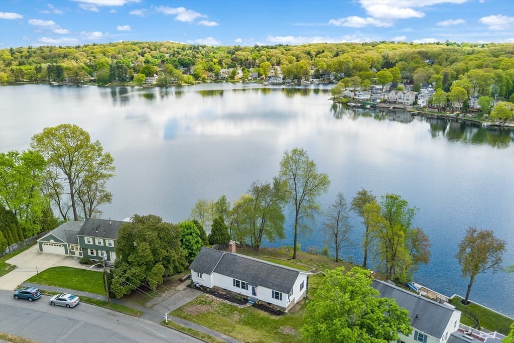 71 Fort Meadow Dr photo 2