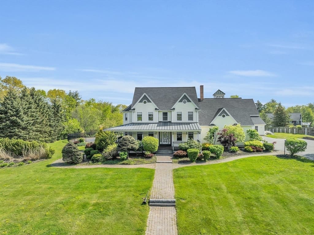 147 Corliss Hill Rd photo 3