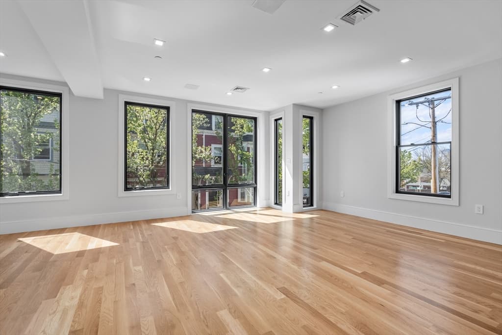 8 Mercer Street #2 photo 2