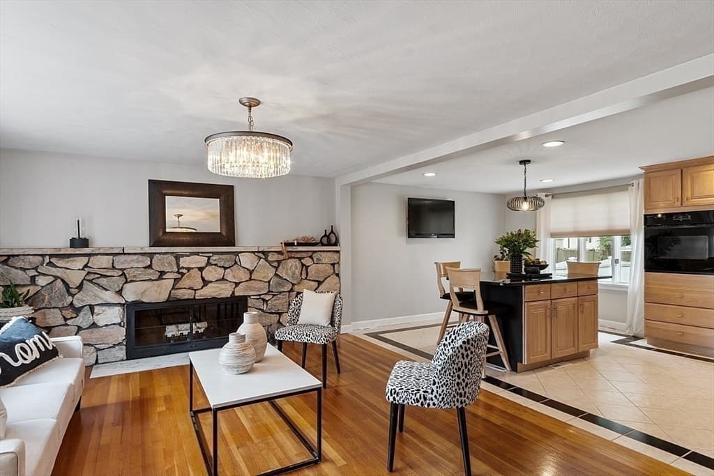 24 Kittredge Street photo 3