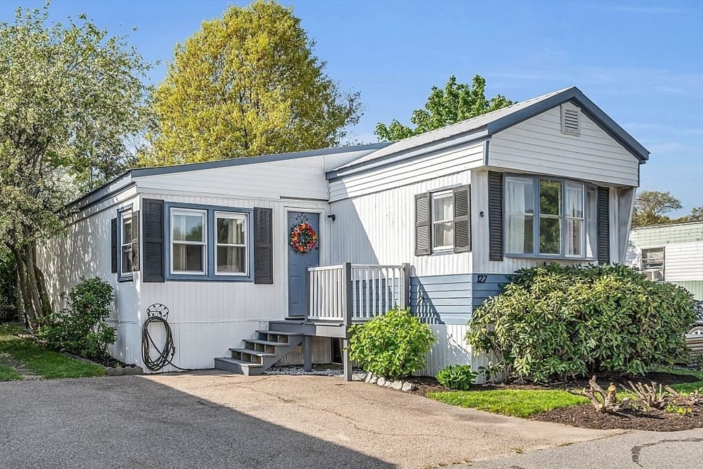 270 Littleton Rd #127 photo 2
