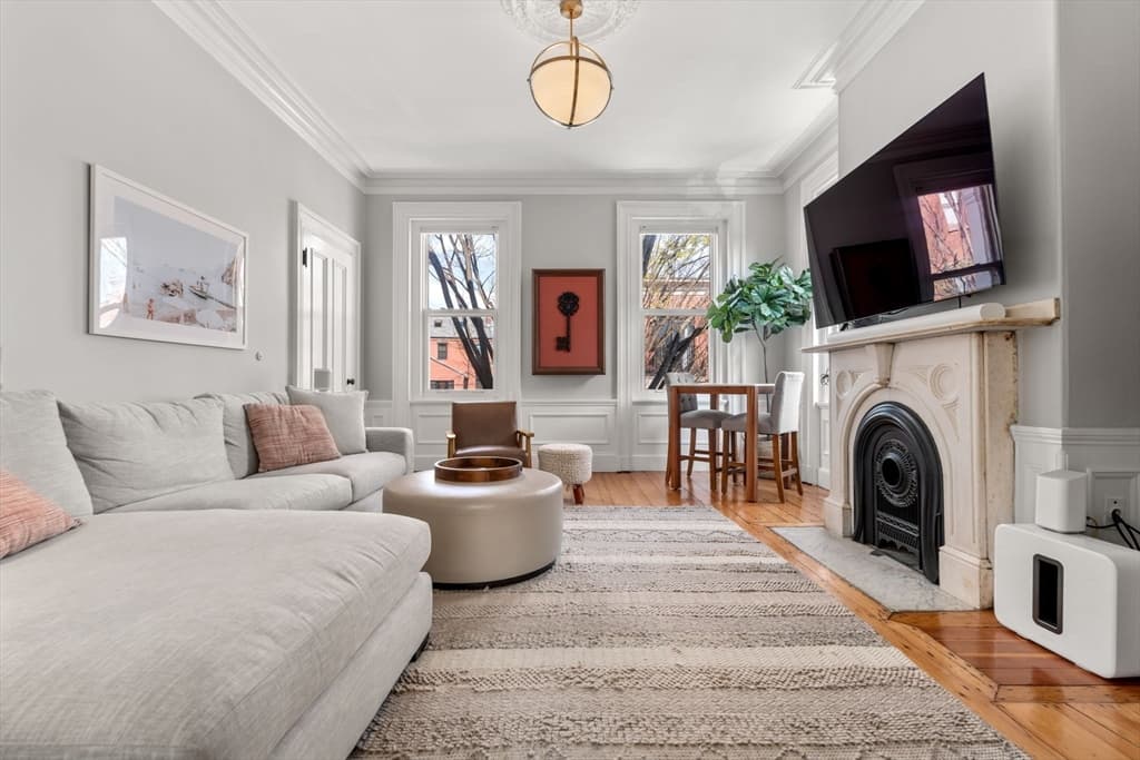 40 Chestnut St #2 photo 3