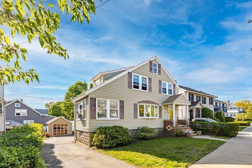 258 Governors Ave photo 2