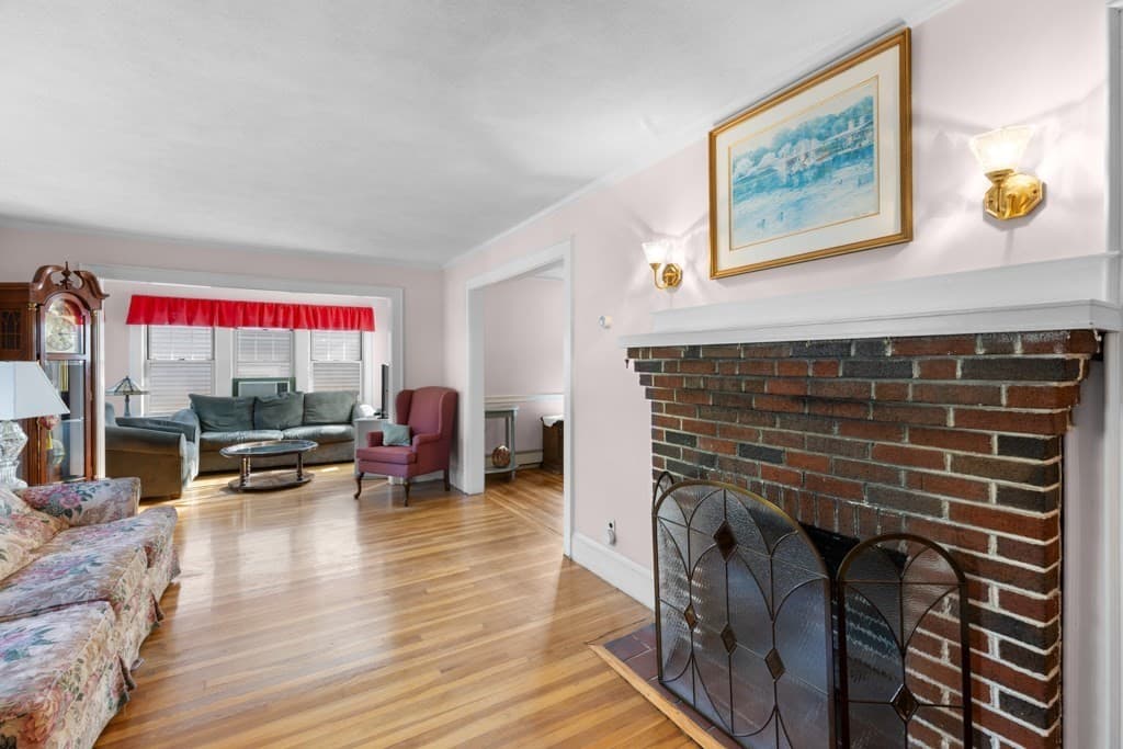 258 Governors Ave photo 5