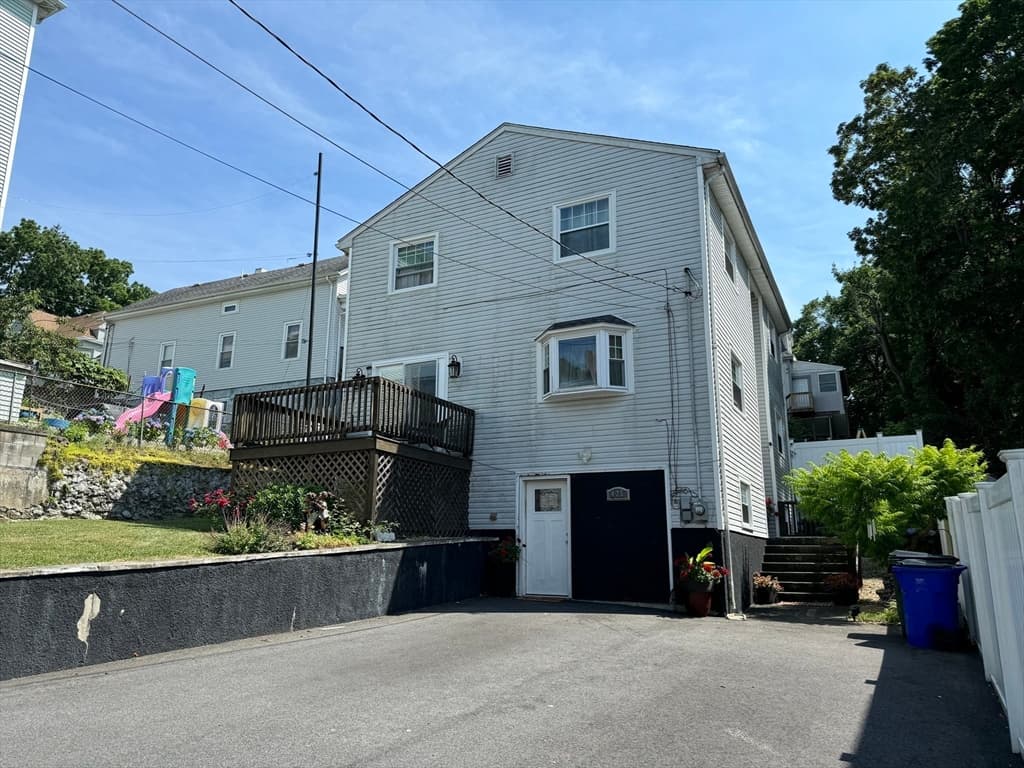425 Pearce Street photo 3