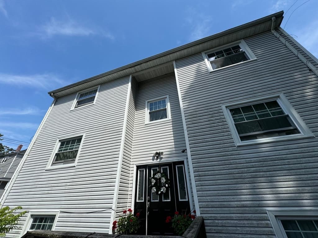 425 Pearce Street