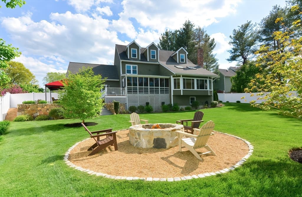 135 Mitchell Road photo 4