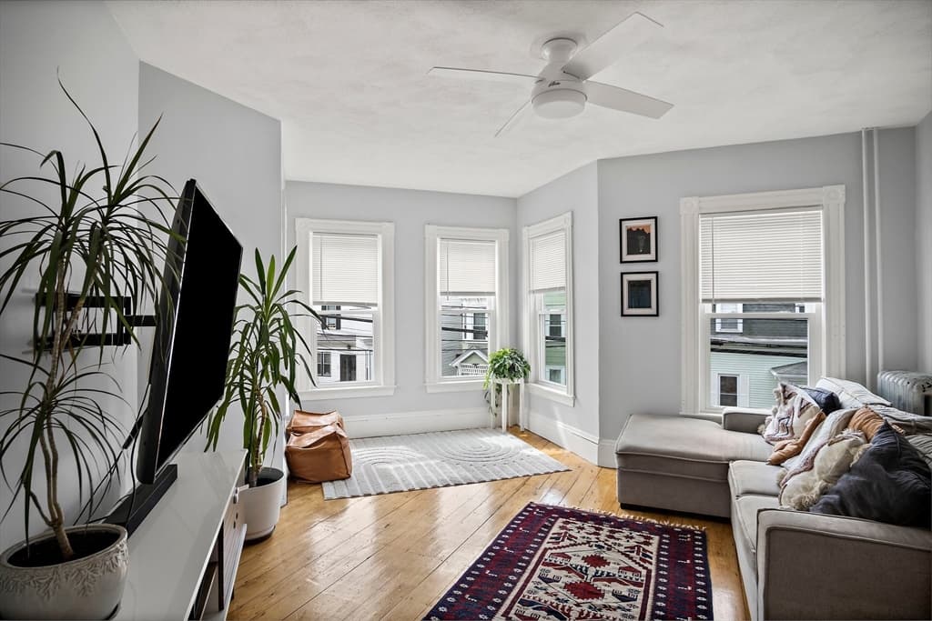 135 Clifton St #3 photo 3