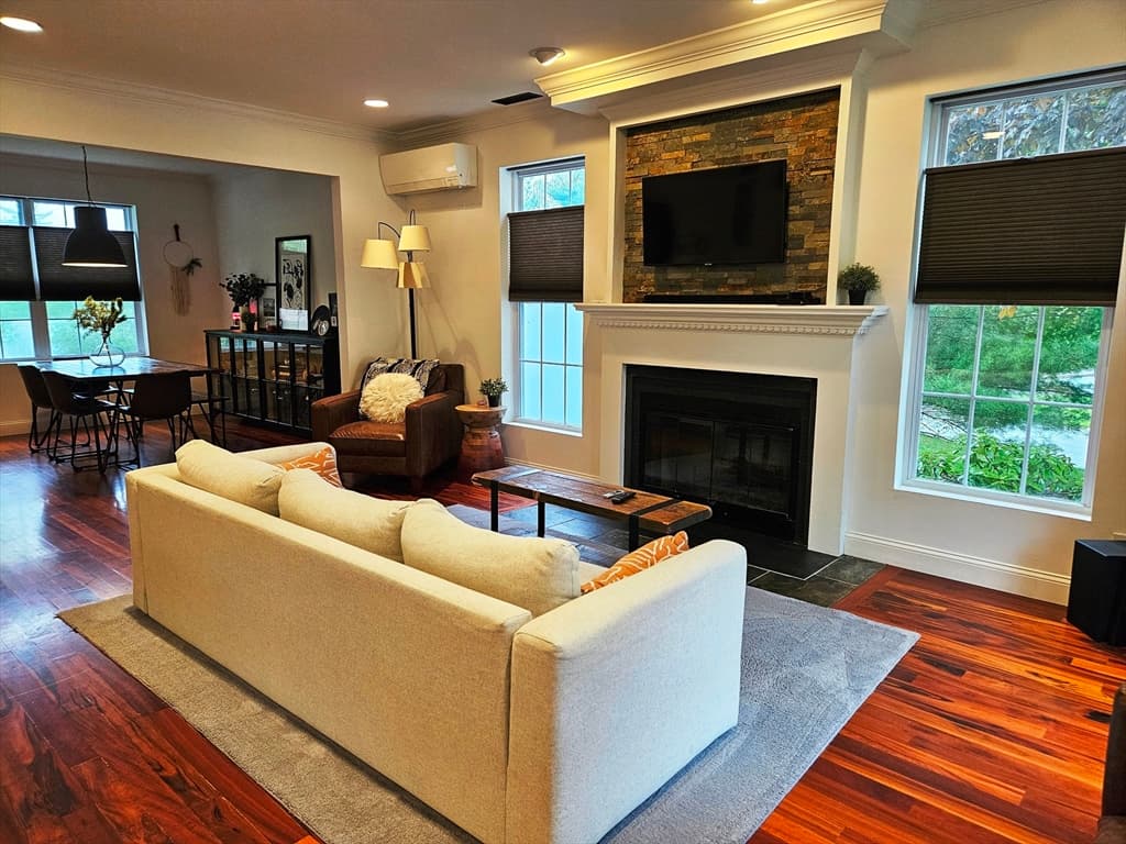 1 Evergreen Ct photo 3