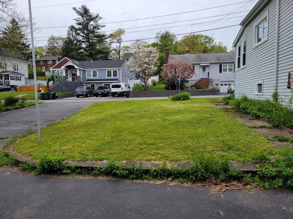 105 Franklin Street #1 photo 3