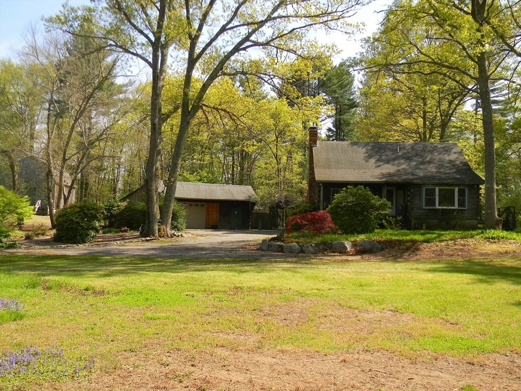 202 Moulton Street photo 3