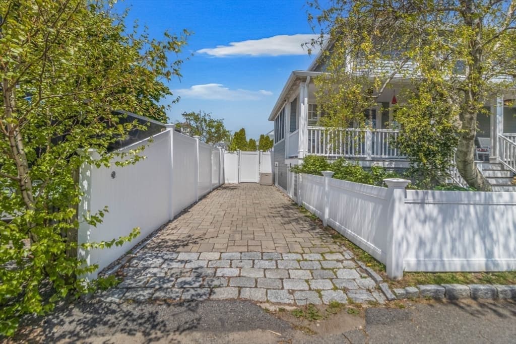61 G Street Ocean Side photo 4