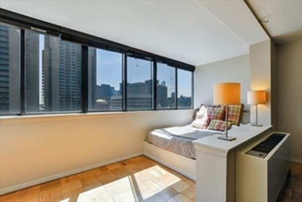 2 Hawthorne Place #14L photo 4