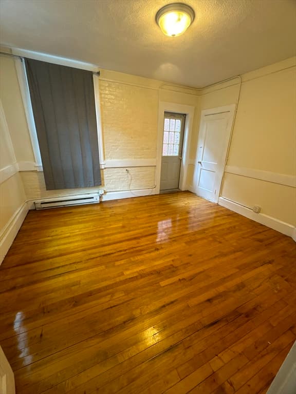 161 Endicott St #4R photo 3