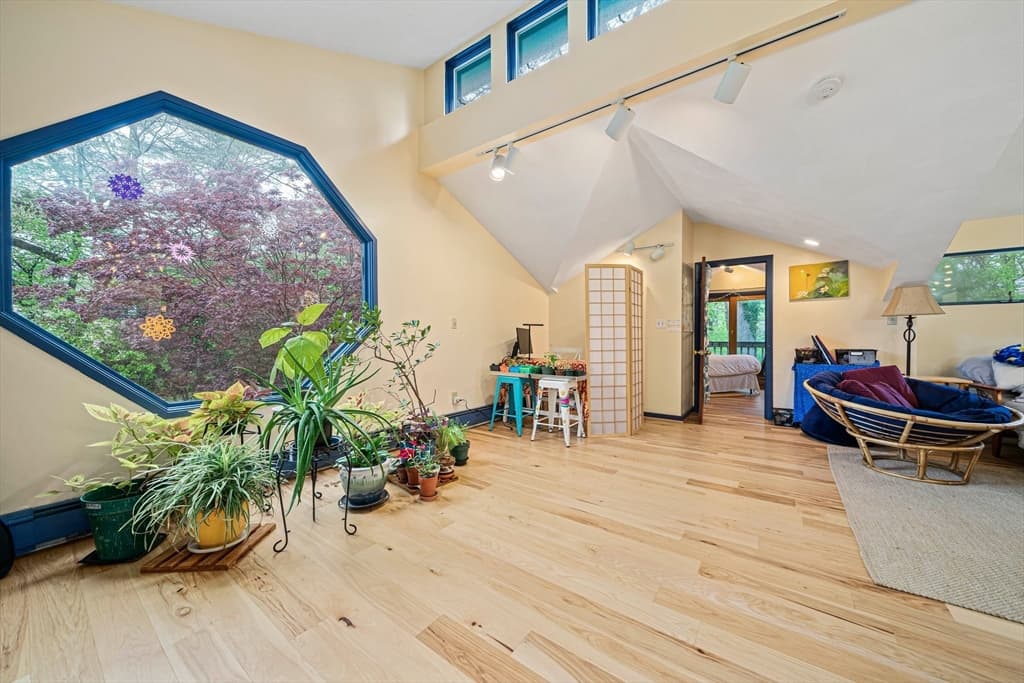 8 Sabrina Road