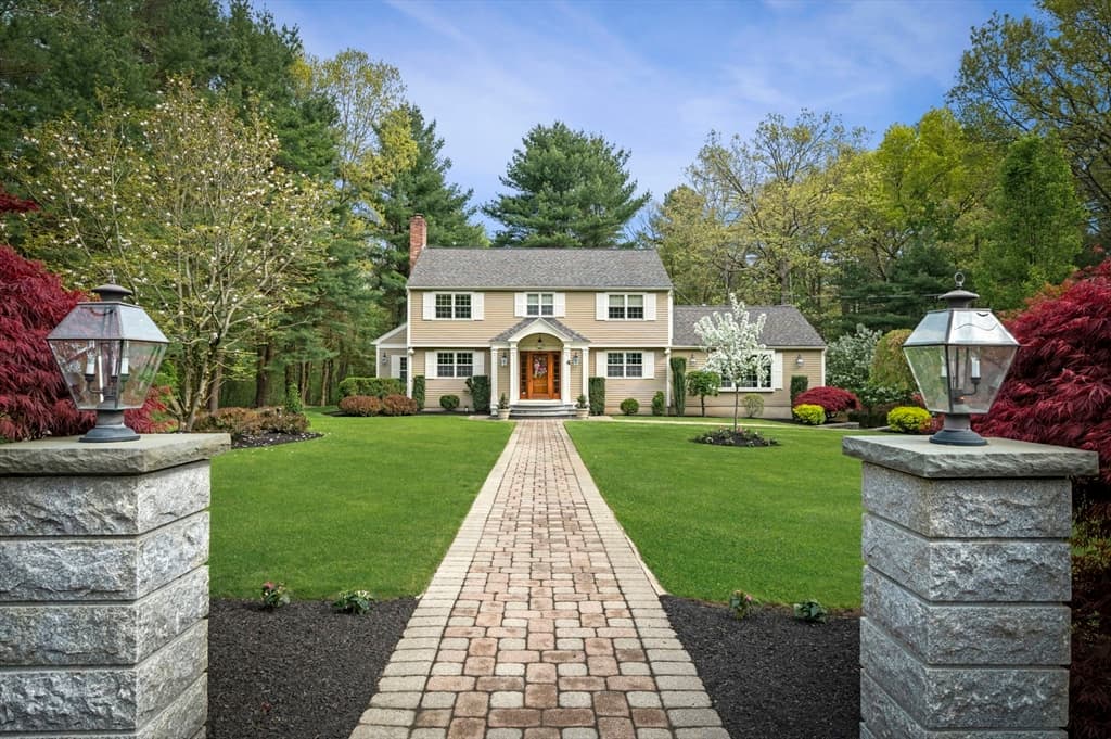 4 Glen Drive