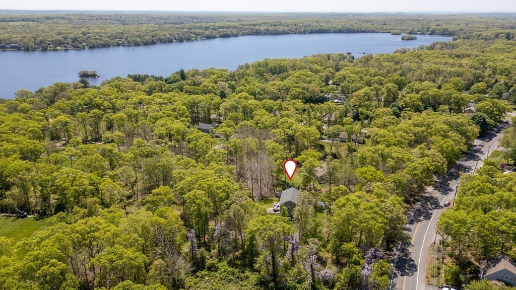 172 Crandall Road photo 4