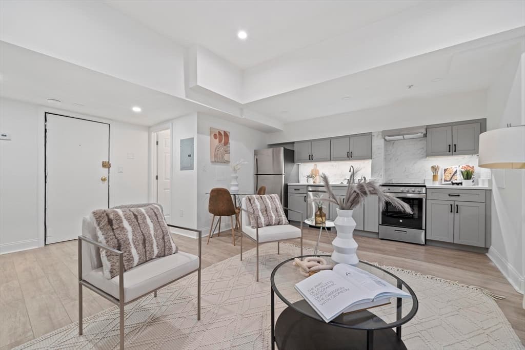 107 Jersey Street #22C