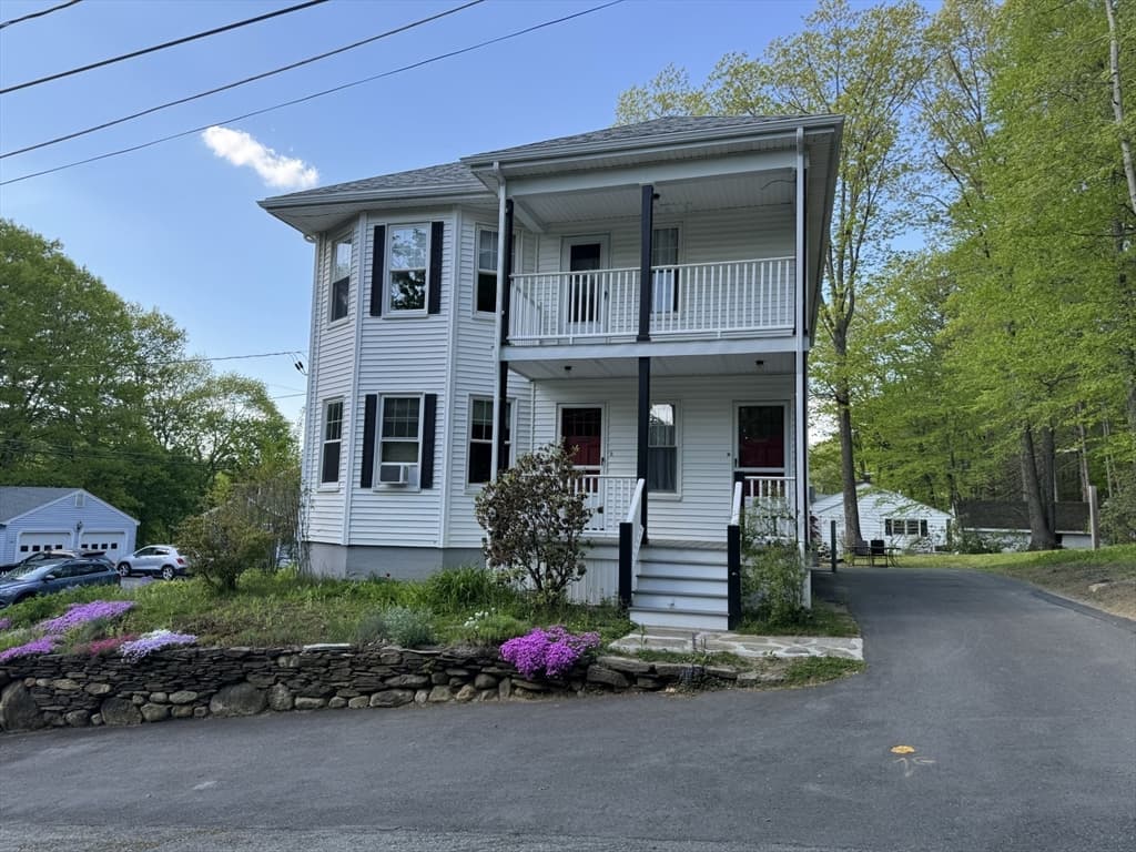 275 Marshall Street photo 3