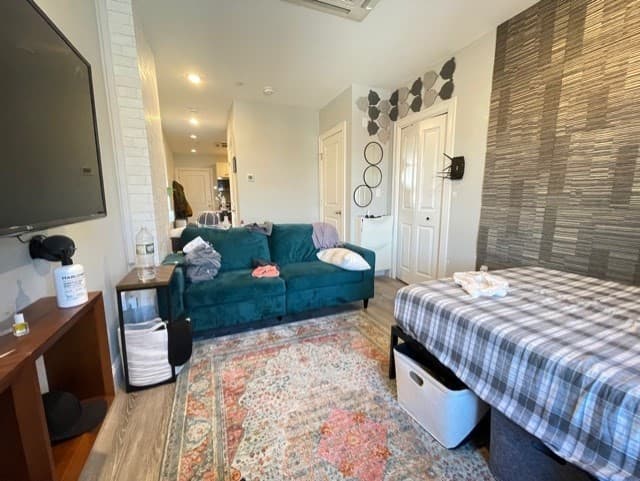 276-278 Hanover Street #4 photo 2