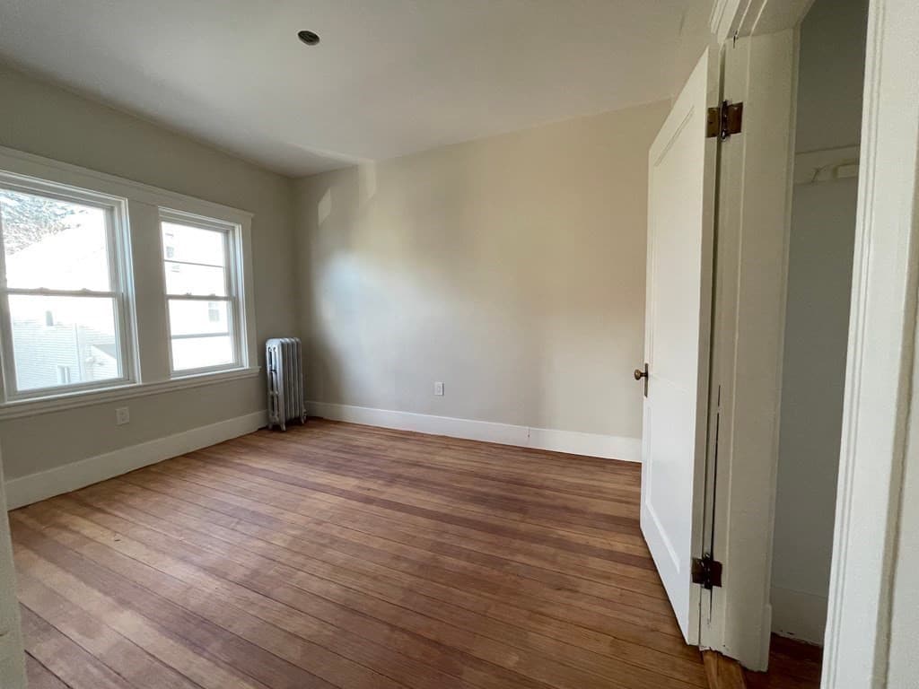 153-155 Oakland Street #155 photo 3