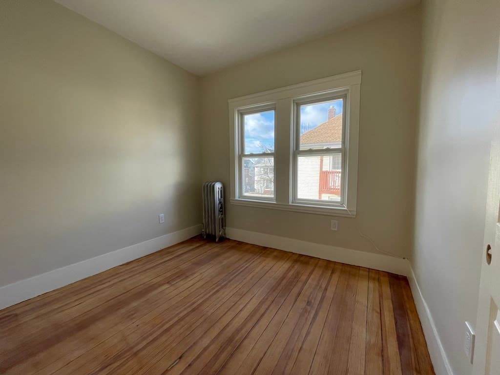 153-155 Oakland Street #155 photo 5