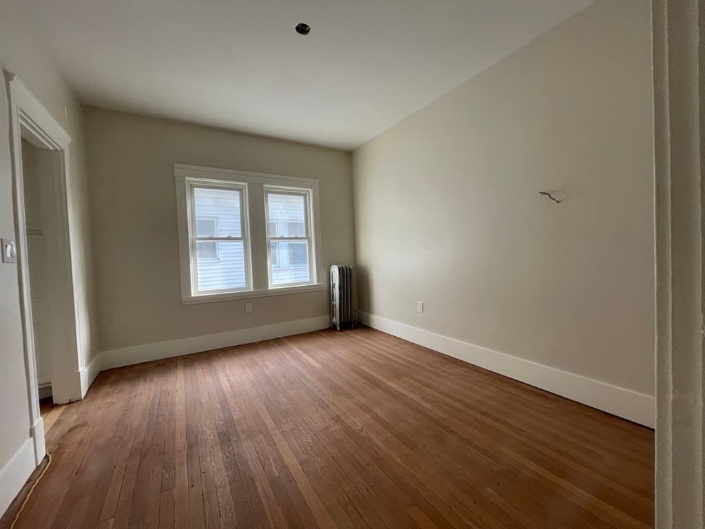 153-155 Oakland Street #155 photo 4