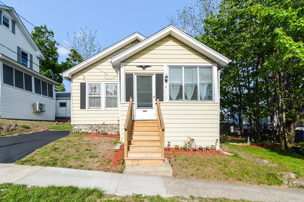 4 Wyola Dr
