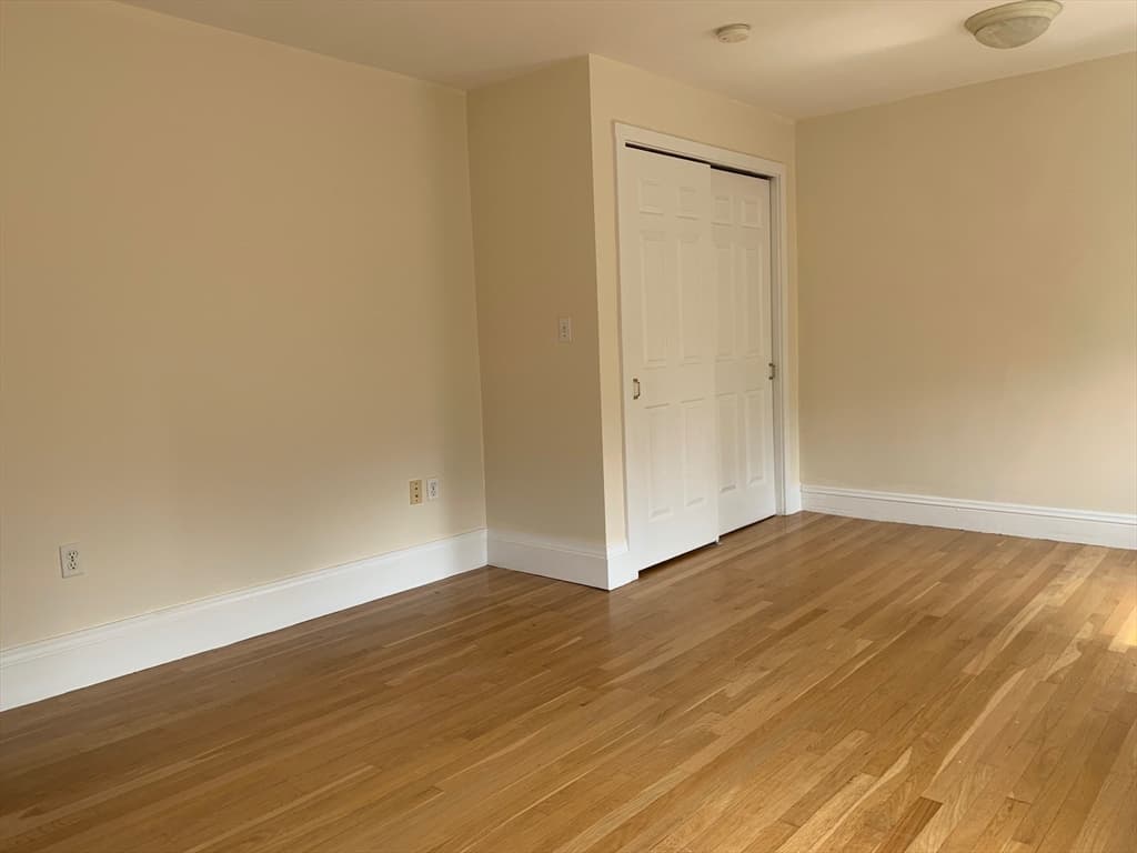 428 E Third #3 photo 2