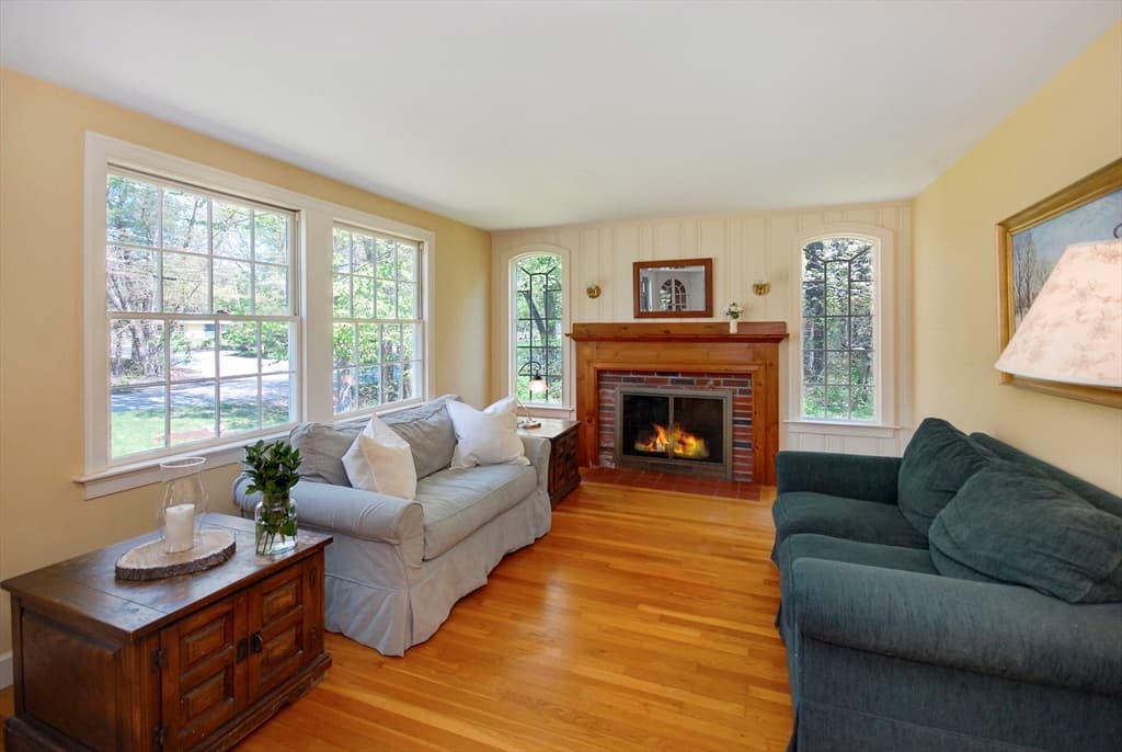 328 Brook Street photo 2