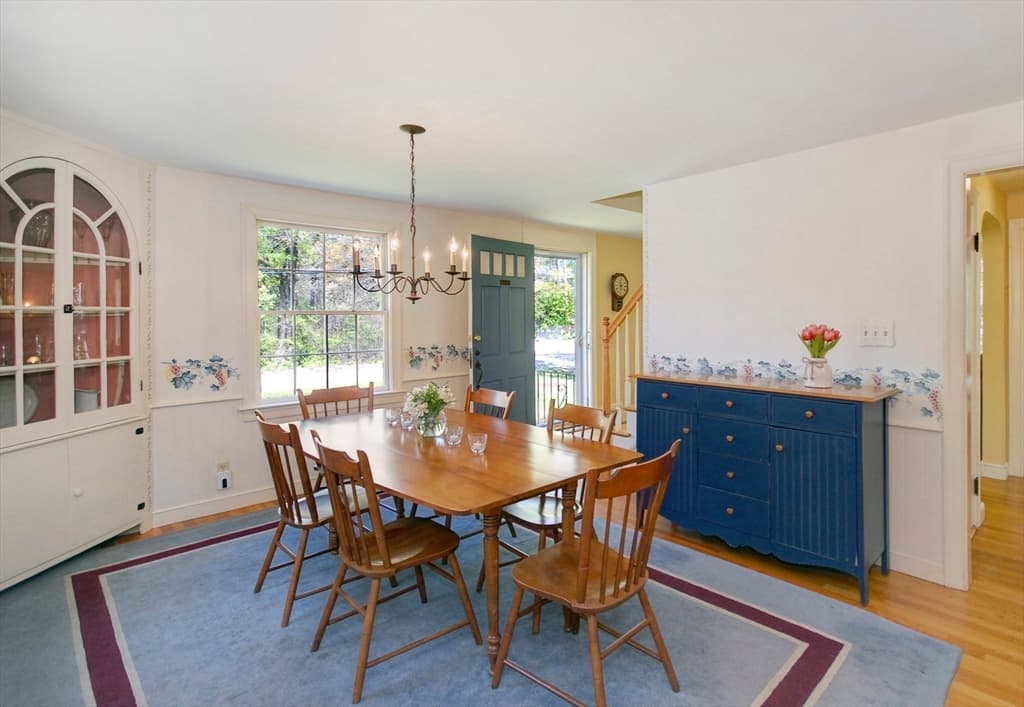 328 Brook Street photo 3