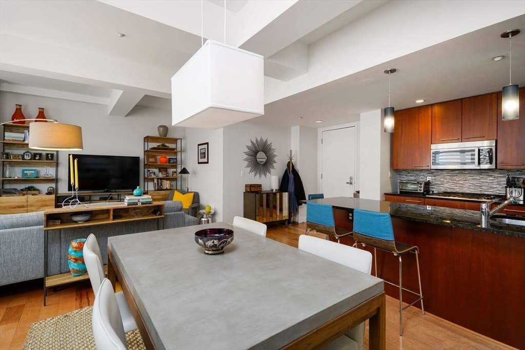 35 Fay St #607. photo 3