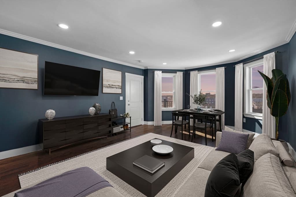 19 Hazel St #2 photo 2