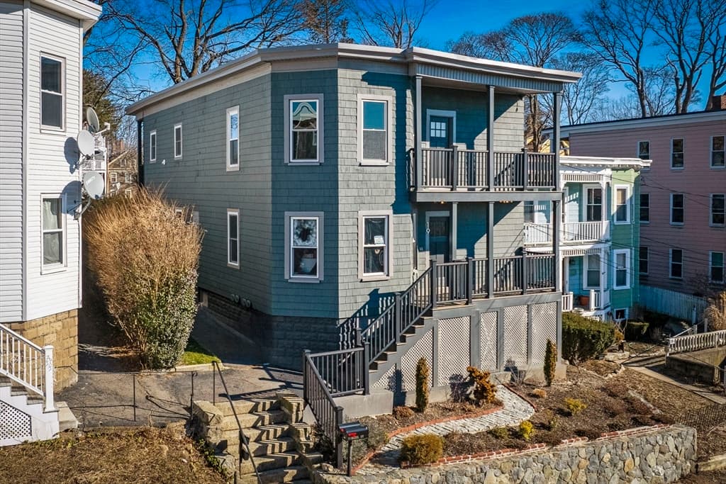 19 Hazel St #2