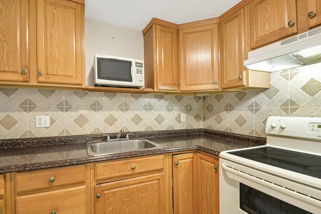 261 Boston Post Rd E #2 photo 5