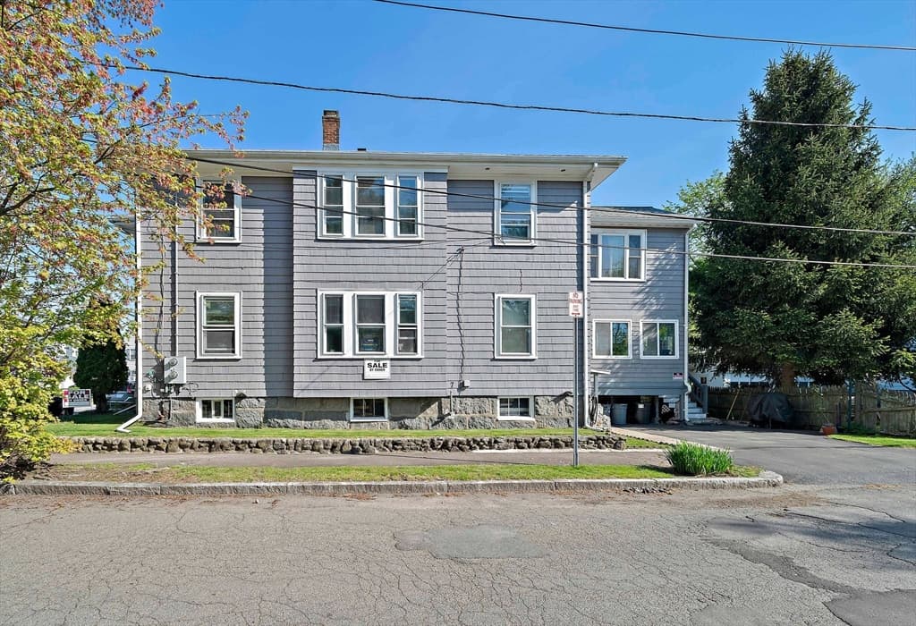 7-9 Hammond Court photo 2