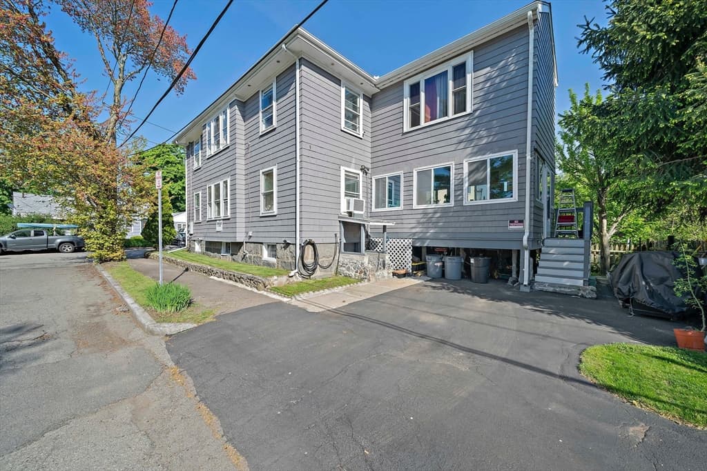 7-9 Hammond Court