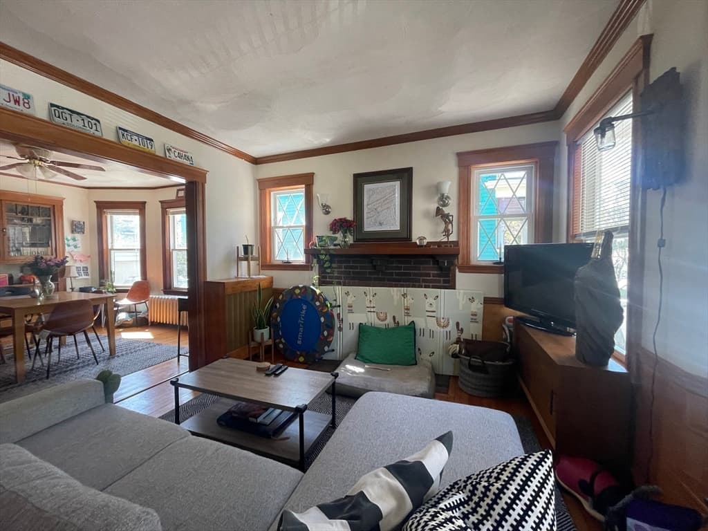 52 Commonwealth Rd #1 photo 2