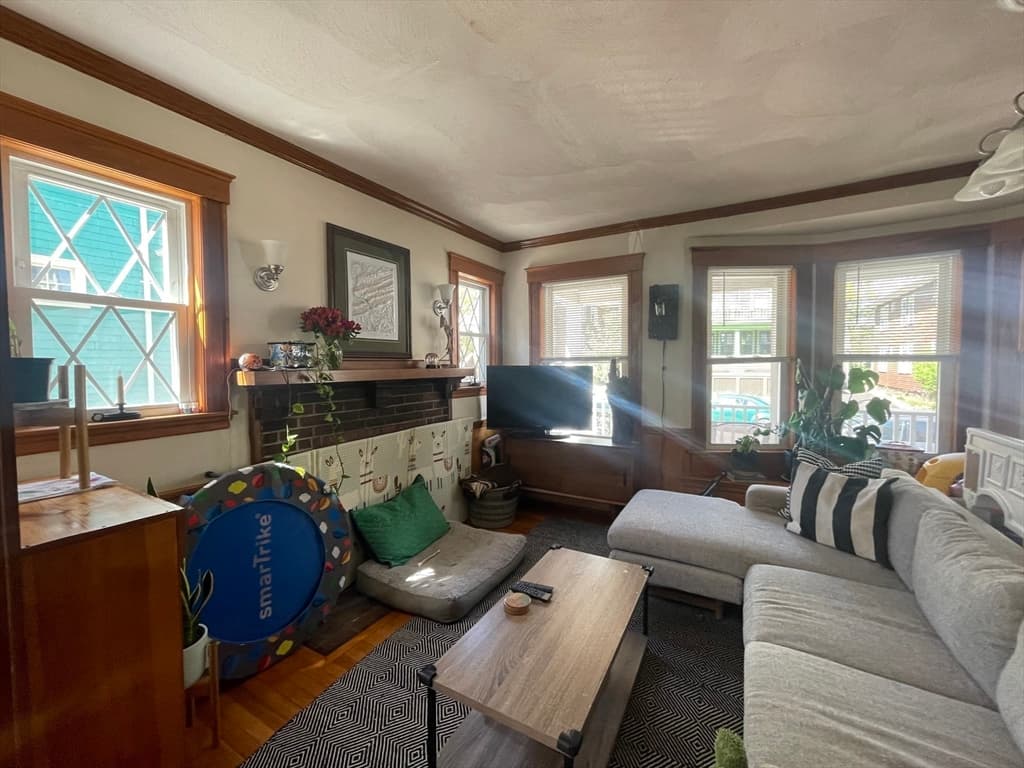 52 Commonwealth Rd #1 photo 3