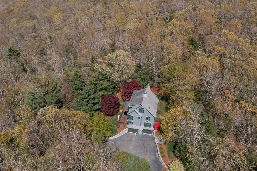 44 State Road photo 2