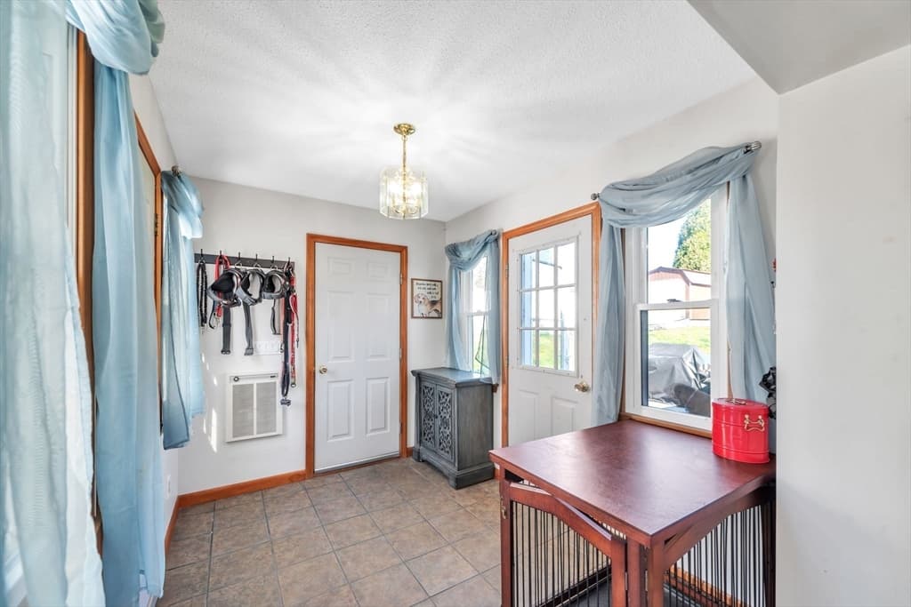 27 Wilno Ave photo 5