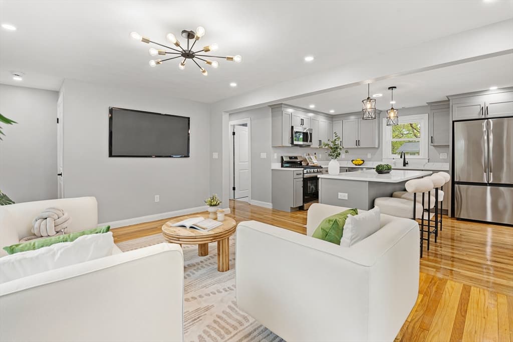 65 Reed St photo 4