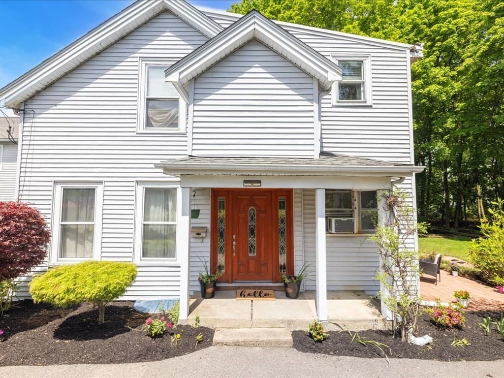354 Hunnewell St