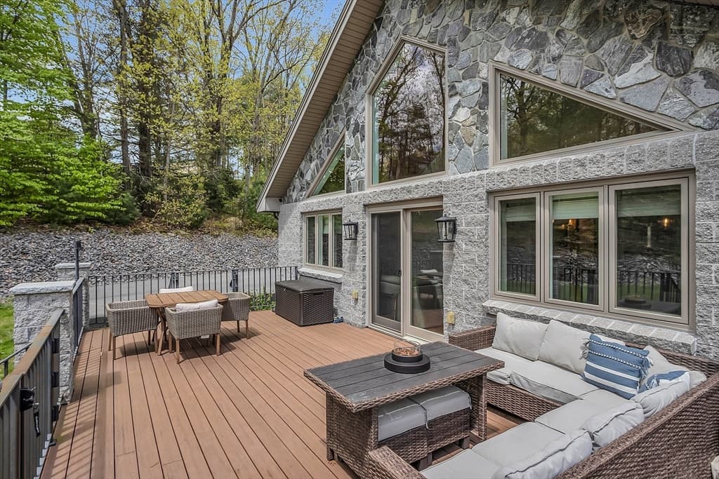 73 Minott St photo 2