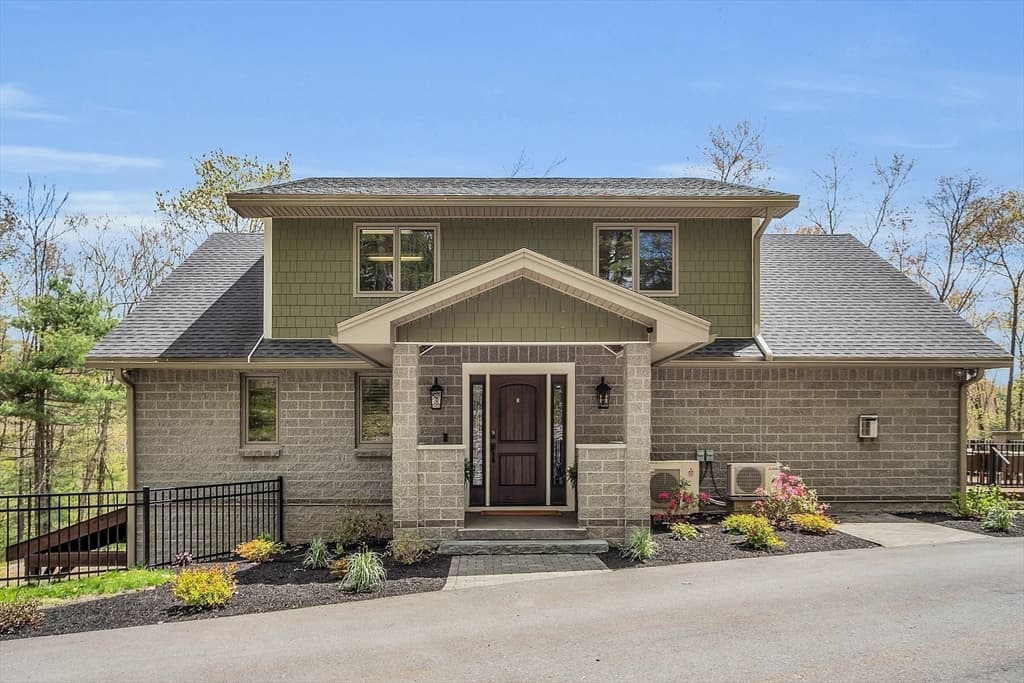 73 Minott St photo 5