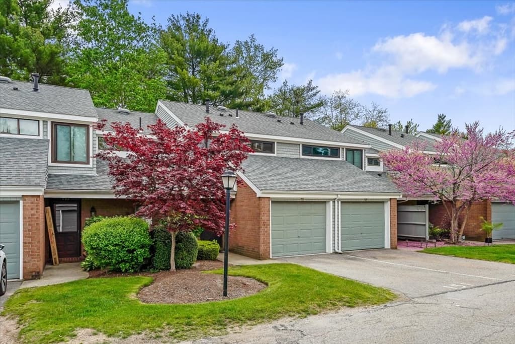 151 Greenbrook Dr #151 photo 2