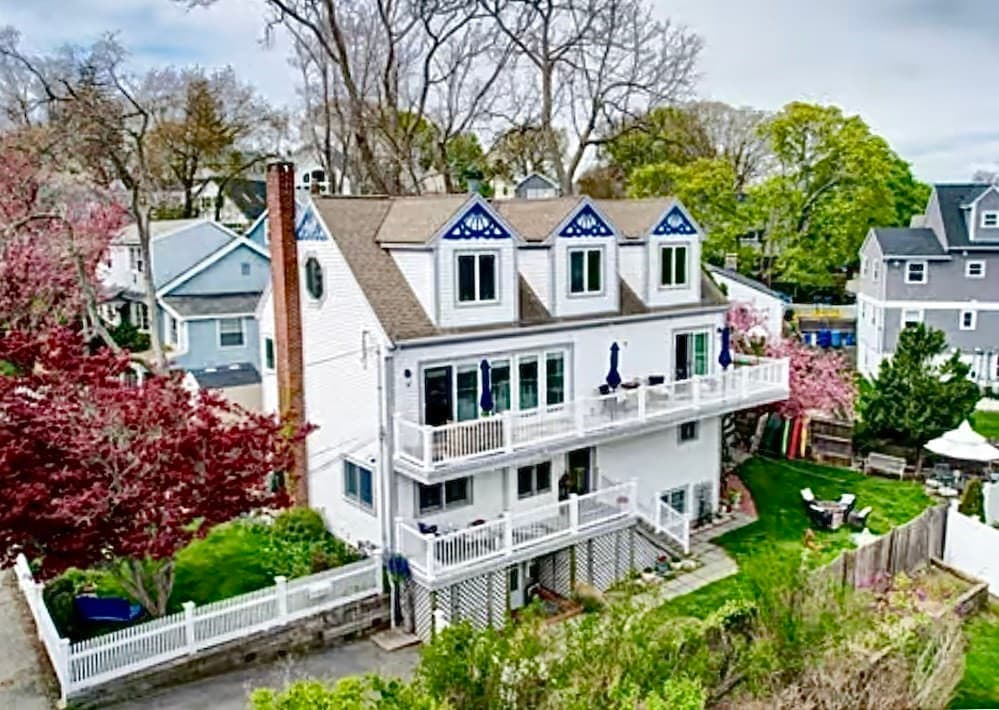 24 Orchard St