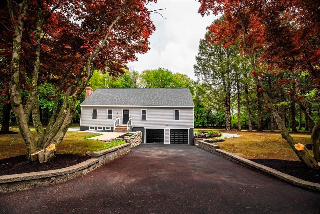 7 Lantern Ln photo 2