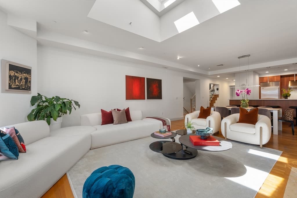 15 Marlborough St #PH & G photo 4